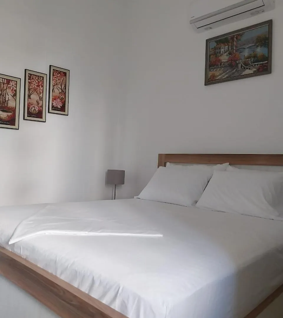 Guest House Villa Sarande 0*,  Albania